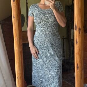Elegant Blue Paisley Midi Dress